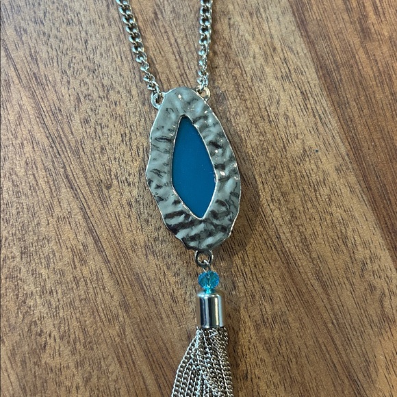 🟨Gold Tone and Teal Pendant Necklace with Tassel. 32” chain + pendant. - Picture 9 of 10